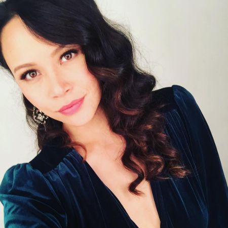 Melissa O'Neil first came to fame as a singer.